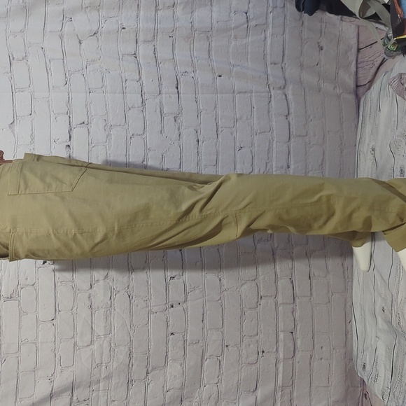 Eddie Bauer hiking pants - Picture 6 of 9